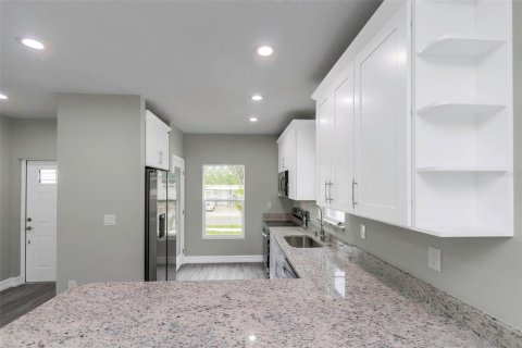 House in Tampa, Florida 3 bedrooms, 131.74 sq.m. № 1612777 - photo 26