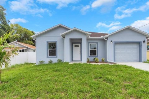 House in Tampa, Florida 3 bedrooms, 131.74 sq.m. № 1612777 - photo 6