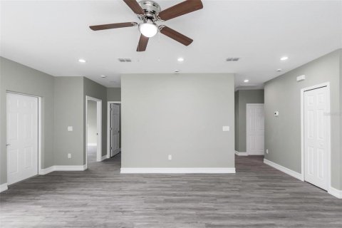 House in Tampa, Florida 3 bedrooms, 131.74 sq.m. № 1612777 - photo 30
