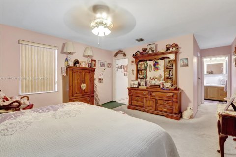 Villa ou maison à vendre à Cutler Bay, Floride: 4 chambres, 249.16 m2 № 1730307 - photo 15