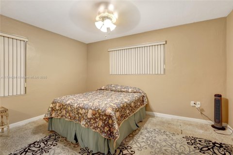 Villa ou maison à vendre à Cutler Bay, Floride: 4 chambres, 249.16 m2 № 1730307 - photo 10