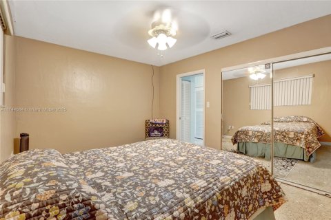 Villa ou maison à vendre à Cutler Bay, Floride: 4 chambres, 249.16 m2 № 1730307 - photo 11
