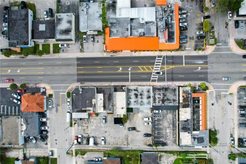 Immobilier commercial à vendre à Miami, Floride № 1934640 - photo 14