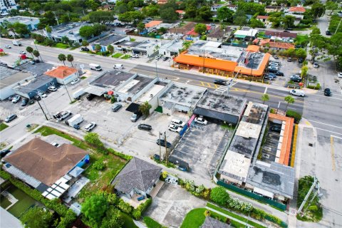 Immobilier commercial à vendre à Miami, Floride № 1934640 - photo 10