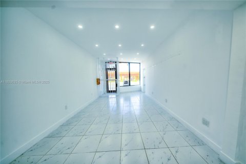 Immobilier commercial à vendre à Miami, Floride № 1934640 - photo 22