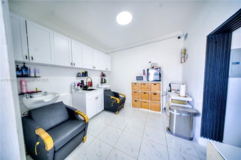 Immobilier commercial à vendre à Miami, Floride № 1934640 - photo 21