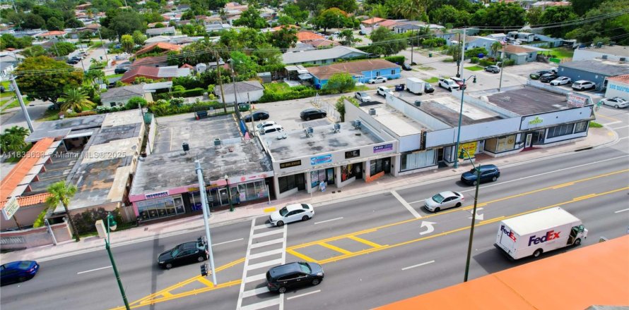 Immobilier commercial à Miami, Floride № 1934640