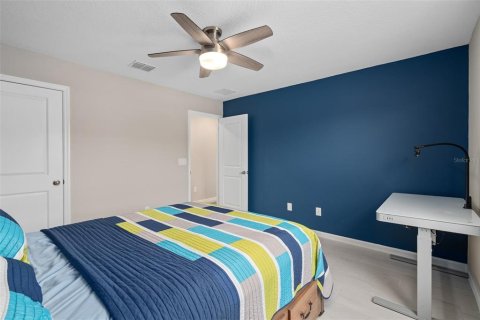 House in Tavares, Florida 4 bedrooms, 197.88 sq.m. № 1805486 - photo 24