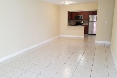 Appartement à louer à Oakland Park, Floride: 1 chambre, 65.03 m2 № 2304805 - photo 2