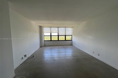 Condominio en venta en Miami, Florida, 2 dormitorios, 122.26 m2 № 1842661 - foto 13