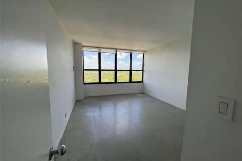 Condominio en venta en Miami, Florida, 2 dormitorios, 122.26 m2 № 1842661 - foto 15