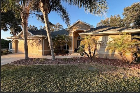 Casa en Port Charlotte, Florida 4 dormitorios, 204.29 m2 № 2106328