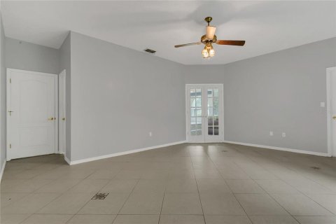 House in Haines City, Florida 4 bedrooms, 266.63 sq.m. № 1866163 - photo 14