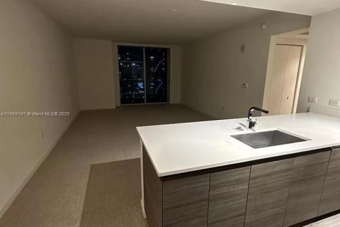 Copropriété à louer à Miami, Floride: 1 chambre, 75.44 m2 № 1964446 - photo 3