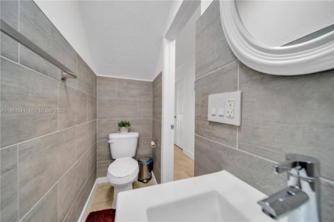 Купить таунхаус в Хайалиа, Флорида 3 спальни, 97.55м2, № 2036009 - фото 17