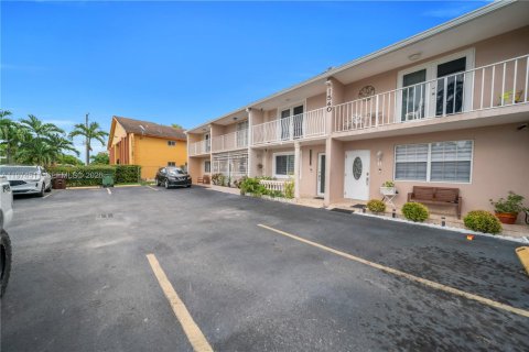 Купить таунхаус в Хайалиа, Флорида 3 спальни, 97.55м2, № 2036009 - фото 4