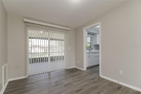 Casa en alquiler en Orlando, Florida, 4 dormitorios, 148.64 m2 № 1829564 - foto 5