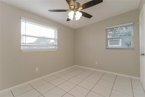 Casa en alquiler en Orlando, Florida, 4 dormitorios, 148.64 m2 № 1829564 - foto 13