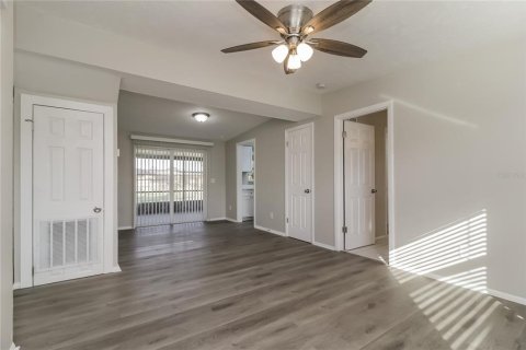 Casa en alquiler en Orlando, Florida, 4 dormitorios, 148.64 m2 № 1829564 - foto 3