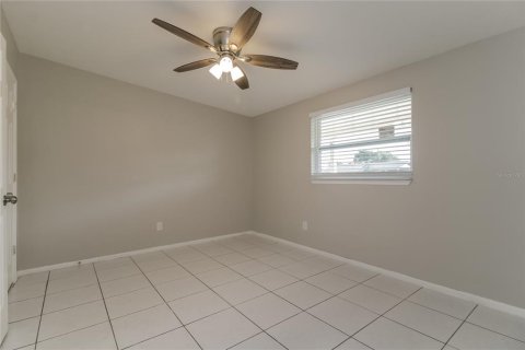 Casa en alquiler en Orlando, Florida, 4 dormitorios, 148.64 m2 № 1829564 - foto 9