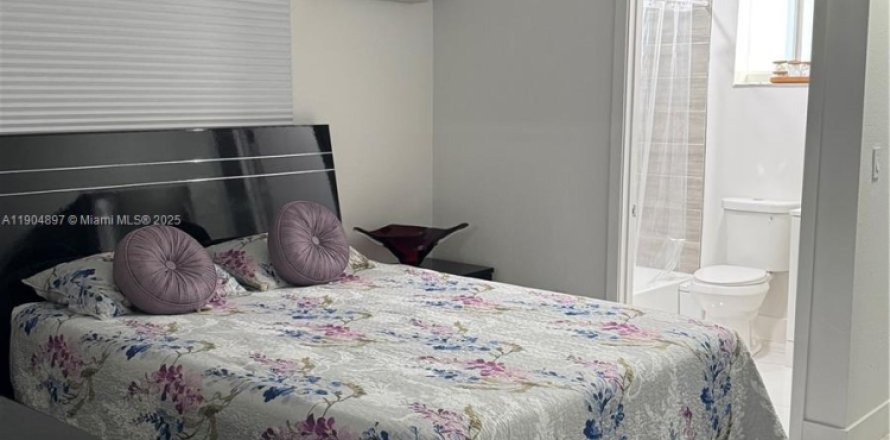 Casa en Miami Gardens, Florida 1 dormitorio, 270.35 m2 № 1955842