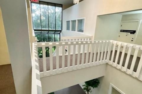 Propiedad comercial en alquiler en Altamonte Springs, Florida, 151.06 m2 № 1112985 - foto 3