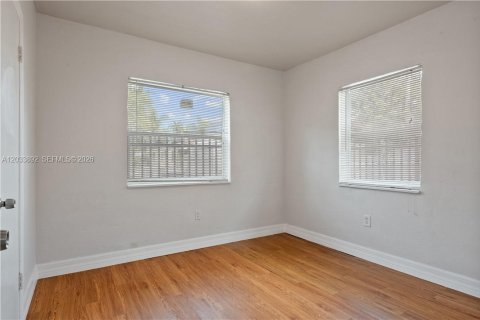 Propiedad comercial en venta en Hollywood, Florida, 293.94 m2 № 2154266 - foto 10