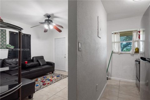 Propiedad comercial en venta en Hollywood, Florida, 293.94 m2 № 2154266 - foto 6