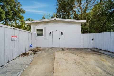 Commercial property in Orlando, Florida 181.81 sq.m. № 2094055 - photo 17