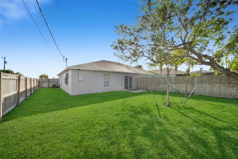 Casa en alquiler en Cape Coral, Florida, 3 dormitorios № 2044446 - foto 23