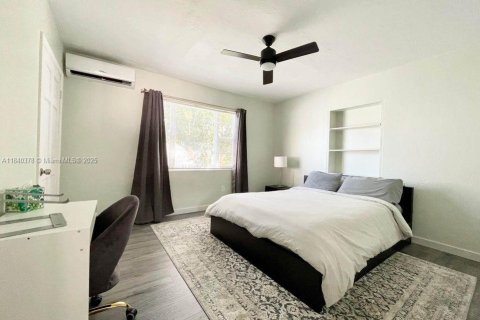 Commercial property in Biscayne Park, Florida 175.77 sq.m. № 1828981 - photo 15