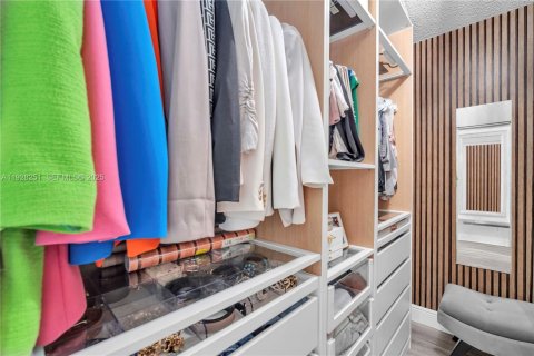 House in Coconut Creek, Florida 3 bedrooms, 165.74 sq.m. № 1987038 - photo 10