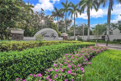 House in Coconut Creek, Florida 3 bedrooms, 165.74 sq.m. № 1987038 - photo 24