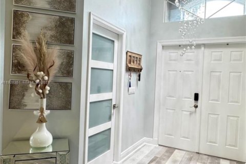 House in Coconut Creek, Florida 3 bedrooms, 165.74 sq.m. № 1987038 - photo 17