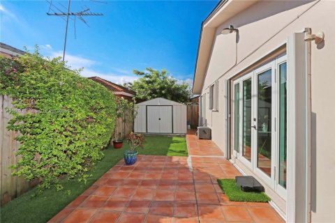 Villa ou maison à vendre à Miami, Floride: 3 chambres, 160.81 m2 № 1970212 - photo 27