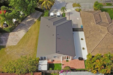 Villa ou maison à vendre à Miami, Floride: 3 chambres, 160.81 m2 № 1970212 - photo 29
