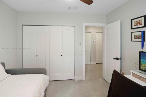 Villa ou maison à vendre à Miami, Floride: 3 chambres, 160.81 m2 № 1970212 - photo 21