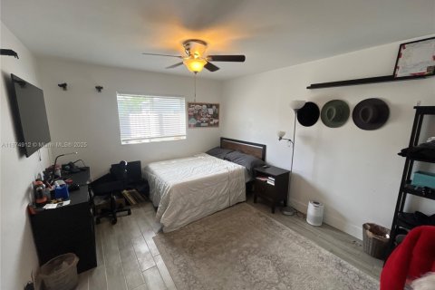 House in Oakland Park, Florida 3 bedrooms, 100.98 sq.m. № 1943485 - photo 7