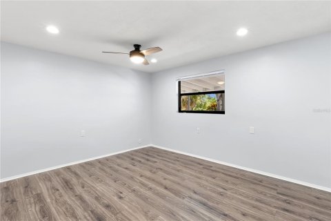 Villa ou maison à vendre à Tarpon Springs, Floride: 4 chambres, 205.04 m2 № 2304565 - photo 19