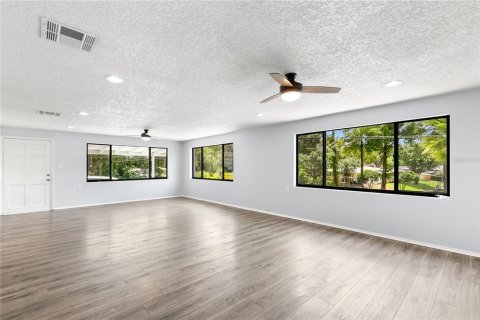 Villa ou maison à vendre à Tarpon Springs, Floride: 4 chambres, 205.04 m2 № 2304565 - photo 8