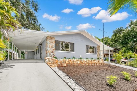 Villa ou maison à vendre à Tarpon Springs, Floride: 4 chambres, 205.04 m2 № 2304565 - photo 4