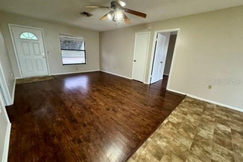 Villa ou maison à louer à Spring Hill, Floride: 3 chambres, 133.97 m2 № 2420510 - photo 3