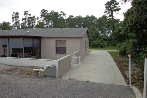 Villa ou maison à louer à Spring Hill, Floride: 3 chambres, 133.97 m2 № 2420510 - photo 25