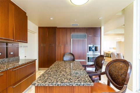 Снять в аренду кондоминиум в Санни-Айлс-Бич, Флорида 3 спальни, 216.18м2, № 2050855 - фото 13