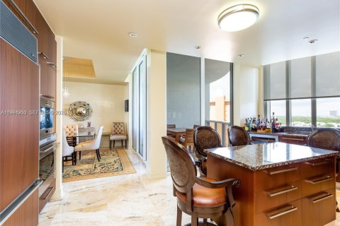 Снять в аренду кондоминиум в Санни-Айлс-Бич, Флорида 3 спальни, 216.18м2, № 2050855 - фото 14