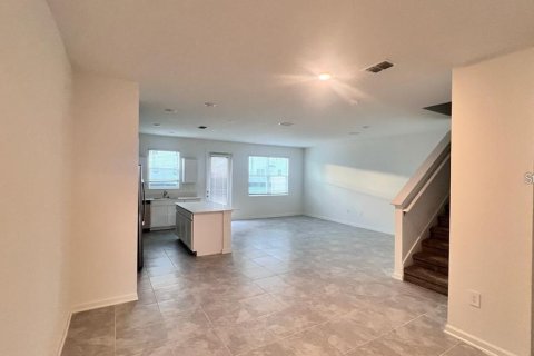 Townhouse in Davenport, Florida 4 bedrooms, 181.53 sq.m. № 1620600 - photo 8