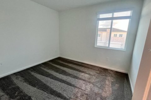 Townhouse in Davenport, Florida 4 bedrooms, 181.53 sq.m. № 1620600 - photo 17