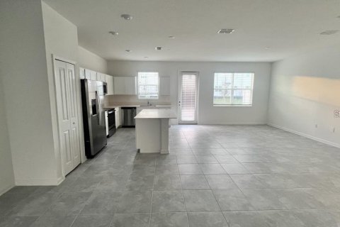 Townhouse in Davenport, Florida 4 bedrooms, 181.53 sq.m. № 1620600 - photo 11