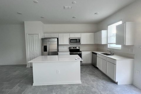 Townhouse in Davenport, Florida 4 bedrooms, 181.53 sq.m. № 1620600 - photo 10