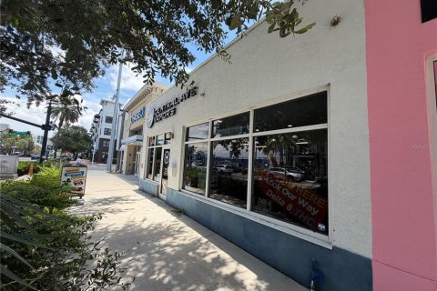 Immobilier commercial à louer à Saint Petersburg, Floride: 157.93 m2 № 2148954 - photo 5